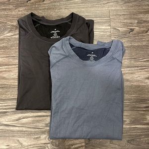 Fabletics men’s athletic t-shirt bundle